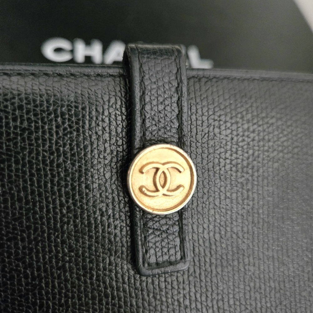 Authentic CHANEL CC Coco Black Gold Flap Wallet Clutch Crossbody WOC Card Holder - Picture 5 of 15